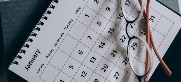 a calendar for general timeline for moving